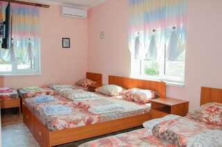 Отель Hotel Kings Zatoka Затока Семейный номер-4